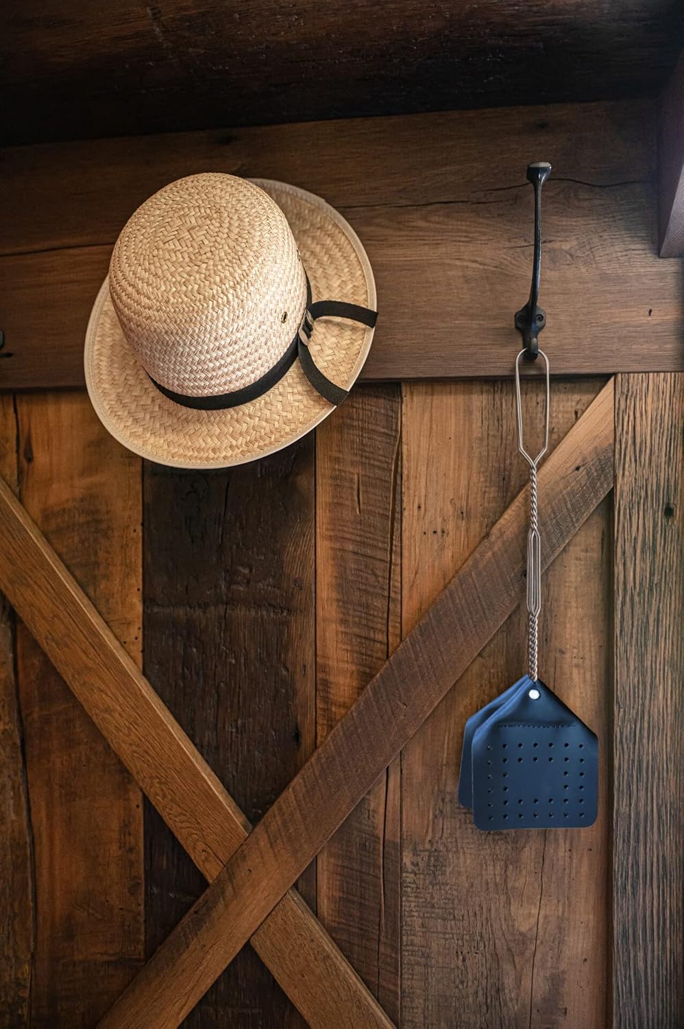 17" Fly Swatter with Leather Plate - Metal Handle - Bug Swatter, Mosquito Swatter, Wasp Swatter (Black)